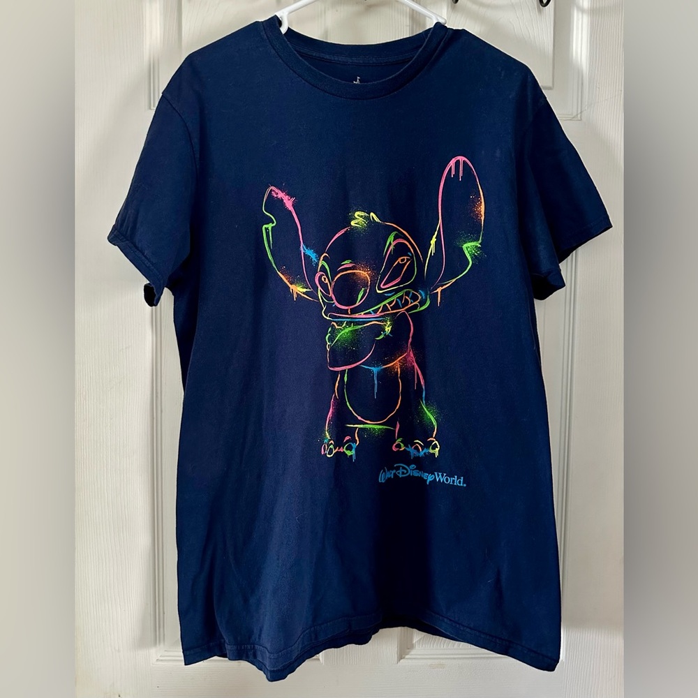 Mens Walt Disney World STITCH Tshirt Size Large dark blue navy and neon